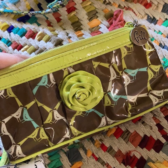 VERA BRADLEY LOT - Picture 9 of 11